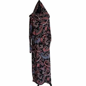 Paisley Women’s Prayer Clothes